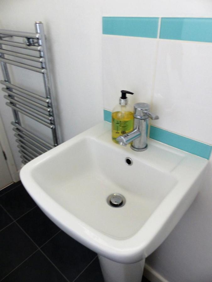 Carbis Bay Beach Apartment St Ives エクステリア 写真