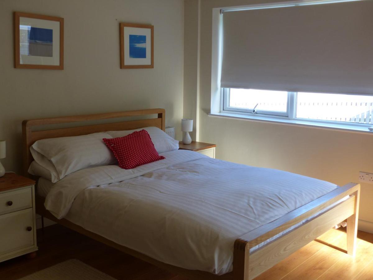 Carbis Bay Beach Apartment St Ives エクステリア 写真