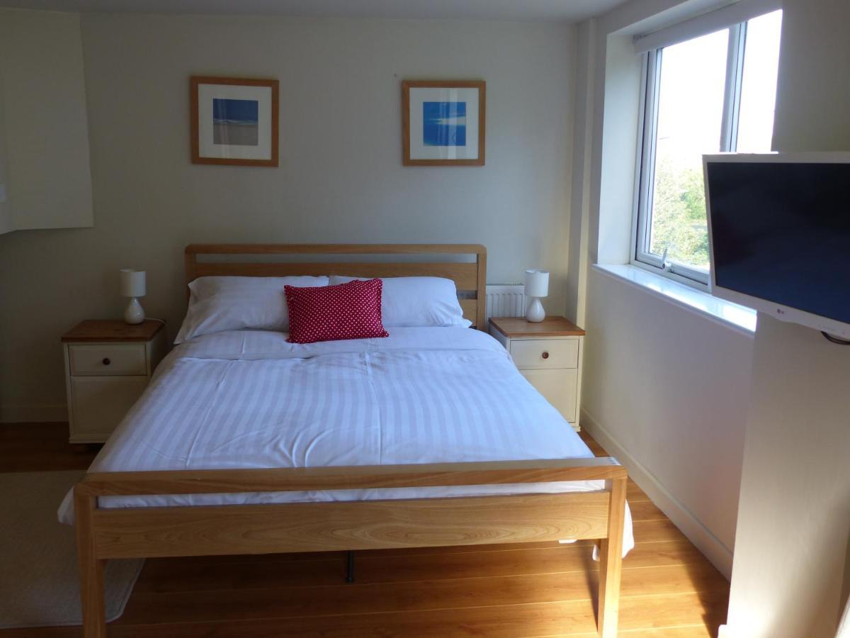 Carbis Bay Beach Apartment St Ives エクステリア 写真
